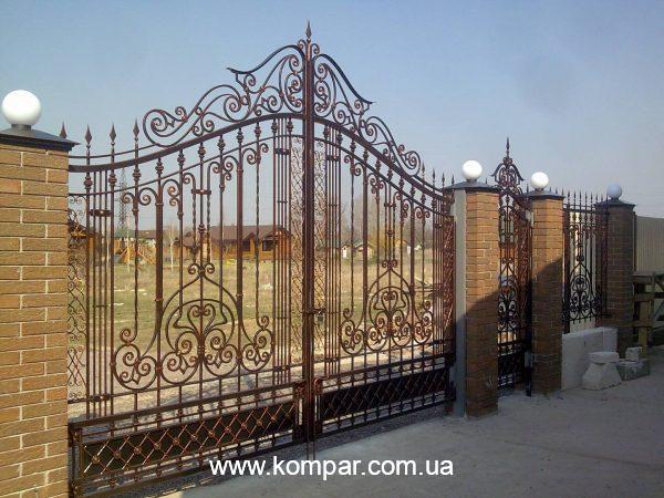 Ворота - (модель В033) | Кузня "Компар" виконує замовлення будь-якої складності. Ковані ворота, паркани, огородження сходів та інше.