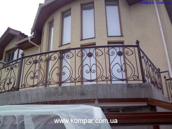 Огородження балкону - (модель ОБ025) | Кузня "Компар" виконує замовлення будь-якої складності. Ковані ворота, паркани, огородження сходів та інше.