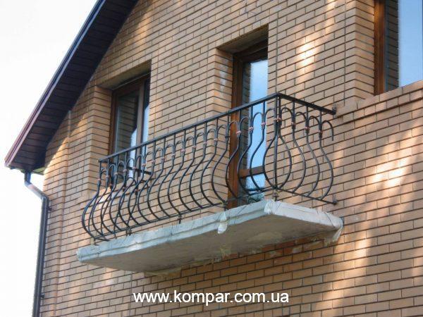 Огородження балкону - (модель ОБ026) | Кузня "Компар" виконує замовлення будь-якої складності. Ковані ворота, паркани, огородження сходів та інше.