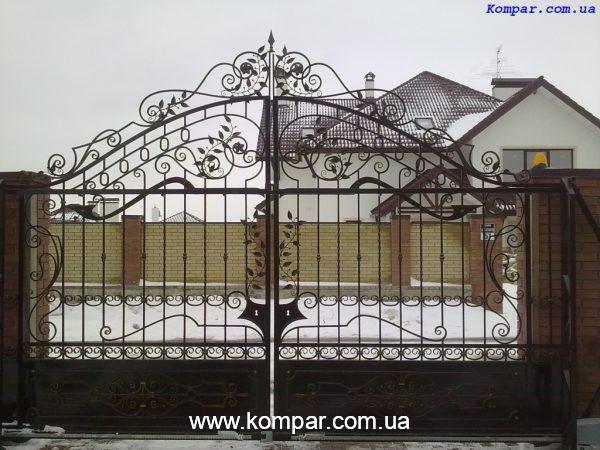 Ворота  - (модель В015) | Кузня "Компар" виконує замовлення будь-якої складності. Ковані ворота, паркани, огородження сходів та інше.